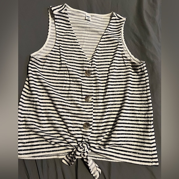 Old Navy Tie-front Sleeveless Top Size Small - Picture 3 of 4